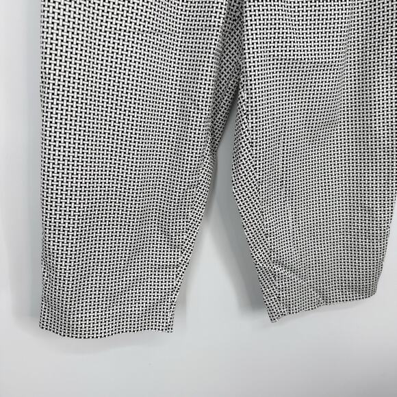Talbots Plus size Capri Pants size 18 Basket weave Print Black White 22" Inseam - Picture 5 of 11